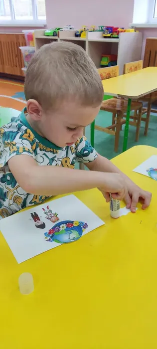 eec68369-77c7-4acf-98e8-6c1237ac99e1