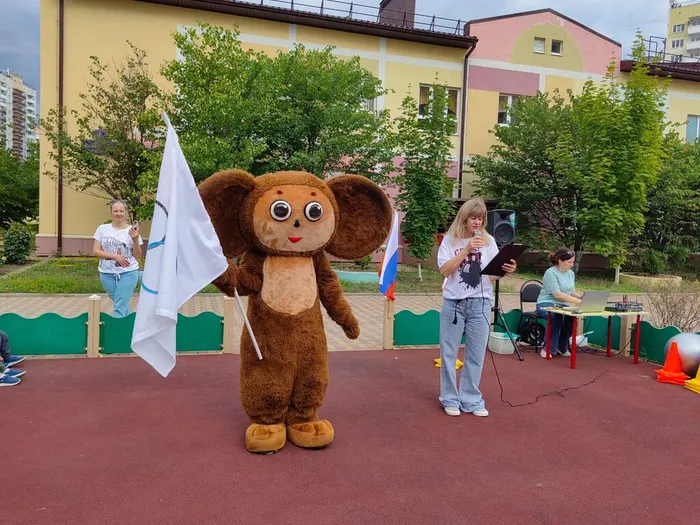 716f2328-6f4b-4856-b566-3aca82e51b42